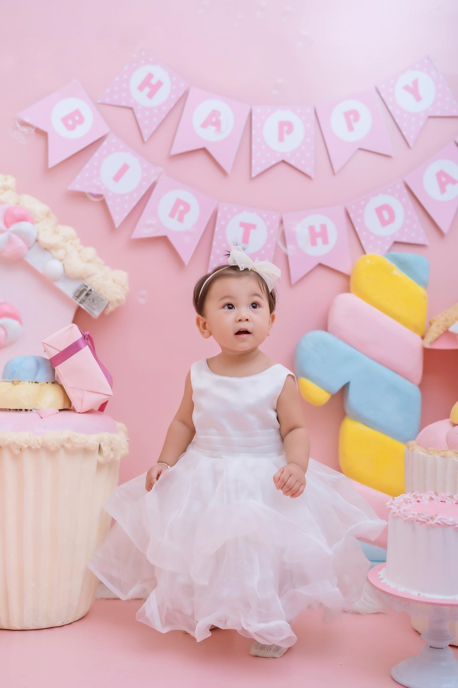 bé Hồng Anh-1 tuổi