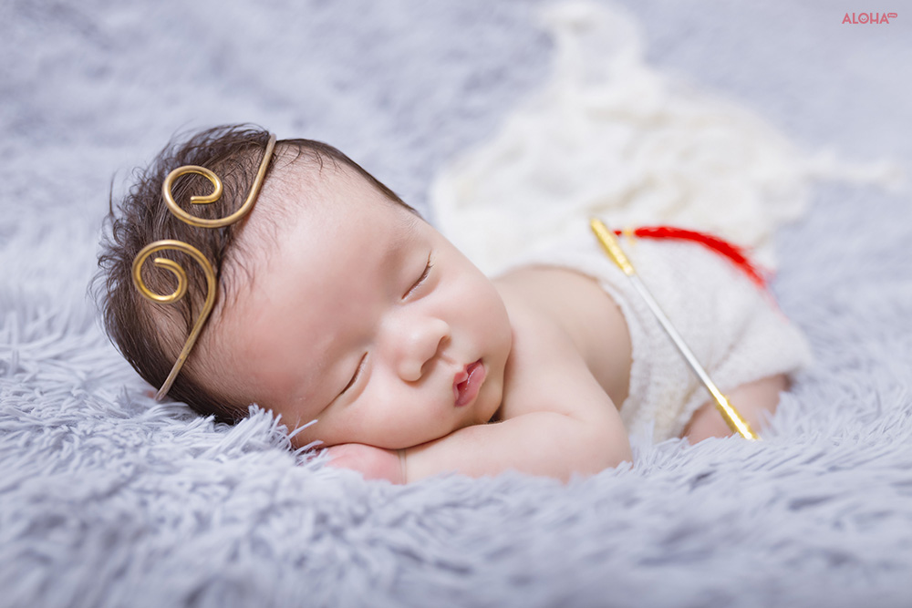 Chụp ảnh newborn tại nhà cho bé