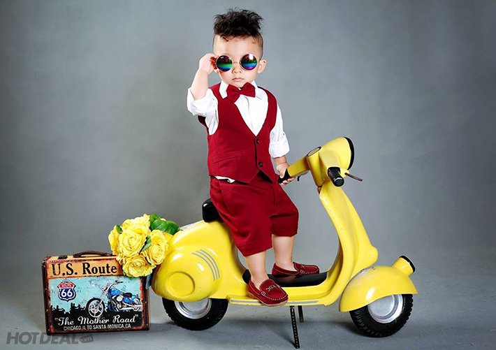 Chụp ảnh với xe