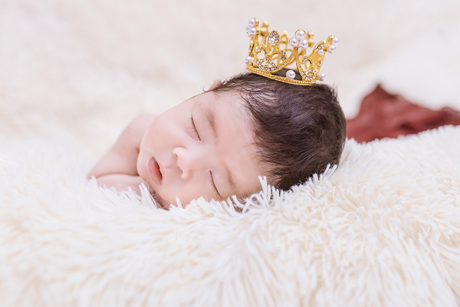 Chụp ảnh cho bé sơ sinh theo phong cách công chúa 